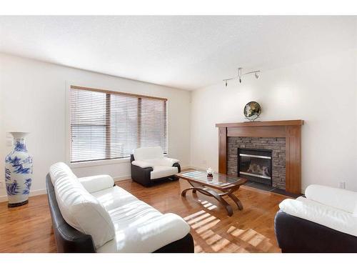 74 Elgin Park Road Se, Calgary, AB - Indoor Photo Showing Kitchen With Stainless Steel Kitchen