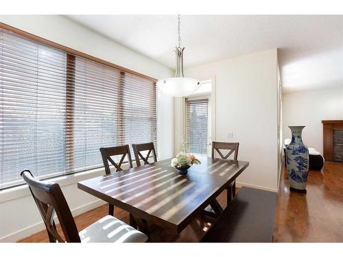 74 Elgin Park Road Se, Calgary, AB - Indoor Photo Showing Dining Room