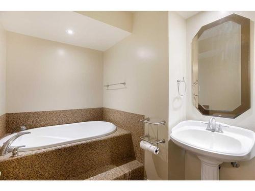 74 Elgin Park Road Se, Calgary, AB - Indoor Photo Showing Bathroom