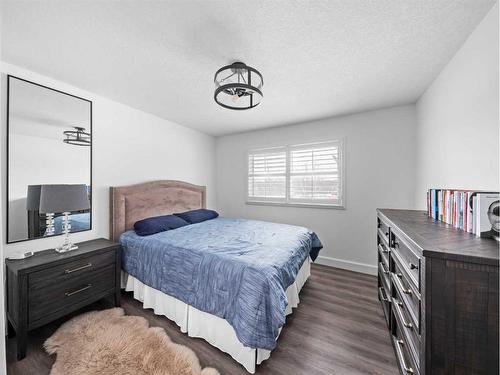 31 Cherry Valley Court, Rural Rocky View County, AB - Indoor Photo Showing Bedroom