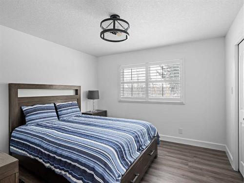 31 Cherry Valley Court, Rural Rocky View County, AB - Indoor Photo Showing Bedroom