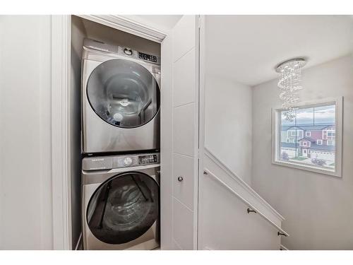 86 Nolan Hill Heights Nw, Calgary, AB - Indoor Photo Showing Laundry Room