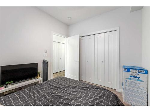 208-30 Walgrove Walk Se, Calgary, AB - Indoor Photo Showing Bedroom