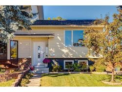 10909 Oakfield Drive SW Calgary, AB T2W 3H3