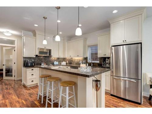 2014 42 Avenue Sw, Calgary, AB - Indoor Photo Showing Kitchen With Stainless Steel Kitchen With Upgraded Kitchen