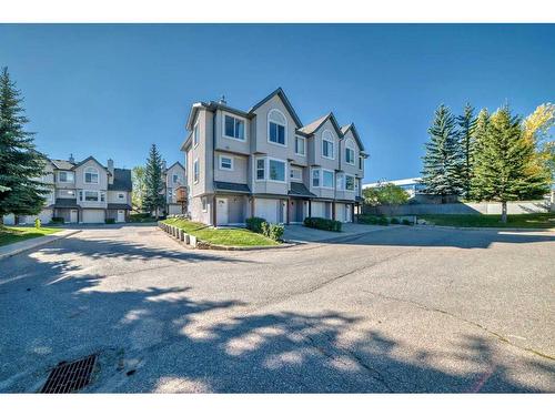 27 Sandarac Villas Nw, Calgary, AB - Outdoor With Facade