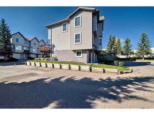 27 Sandarac Villas Nw, Calgary, AB - Outdoor