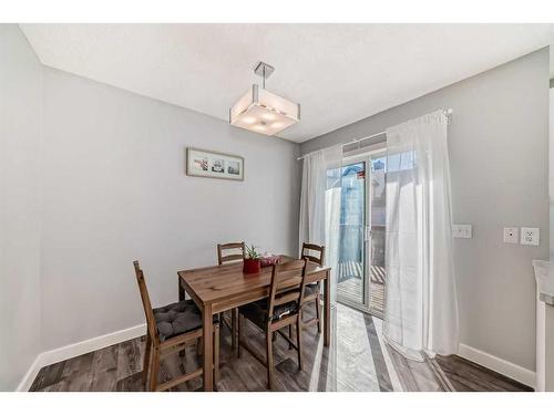 27 Sandarac Villas Nw, Calgary, AB - Indoor Photo Showing Dining Room