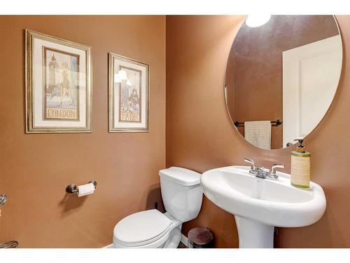 55 Mahogany Rise Se, Calgary, AB - Indoor Photo Showing Bathroom