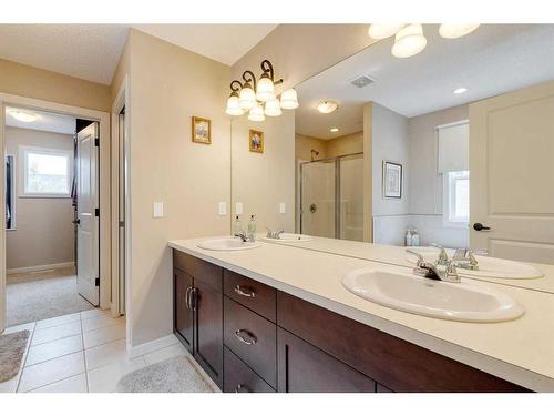 55 Mahogany Rise Se, Calgary, AB - Indoor Photo Showing Bathroom