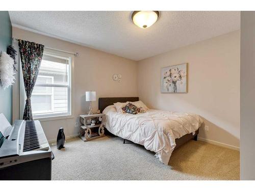 55 Mahogany Rise Se, Calgary, AB - Indoor Photo Showing Bedroom