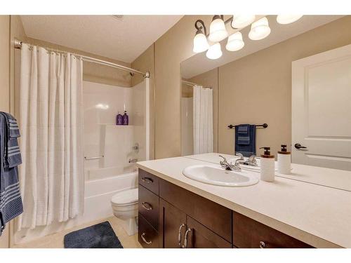 55 Mahogany Rise Se, Calgary, AB - Indoor Photo Showing Bathroom