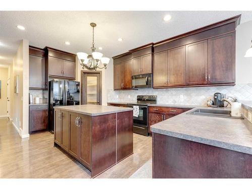 55 Mahogany Rise Se, Calgary, AB - Indoor Photo Showing Kitchen