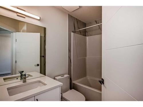 330 Sage Hill Circle Nw, Calgary, AB - Indoor Photo Showing Bathroom