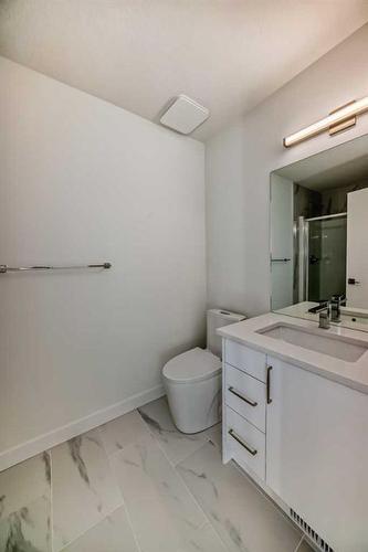 330 Sage Hill Circle Nw, Calgary, AB - Indoor Photo Showing Bathroom