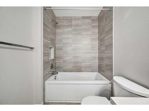 9 Carringwood Grove Nw, Calgary, AB - Indoor Photo Showing Bathroom