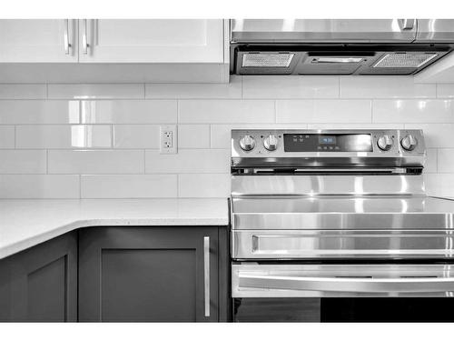 115 Aquila Drive Nw, Calgary, AB - Indoor Photo Showing Kitchen