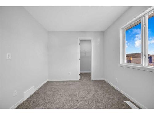 115 Aquila Drive Nw, Calgary, AB - Indoor Photo Showing Other Room