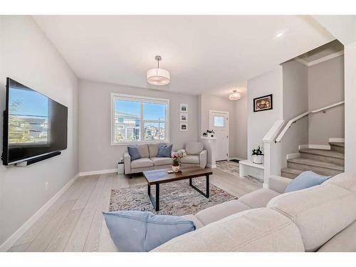 126 Dawson Harbour Grove, Chestermere, AB - Indoor Photo Showing Living Room