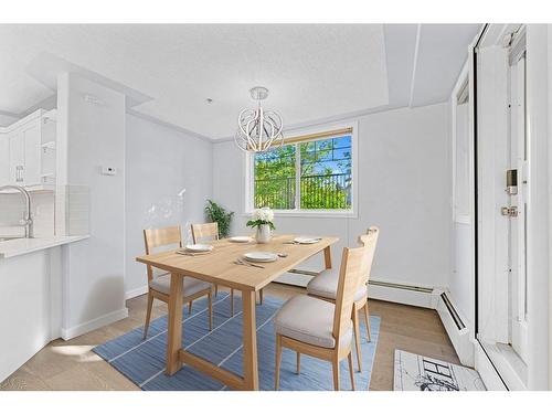 104-2419 Erlton Road Sw, Calgary, AB - Indoor Photo Showing Dining Room