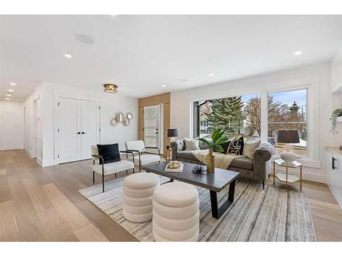 5035 Bulyea Road Nw, Calgary, AB - Indoor Photo Showing Living Room