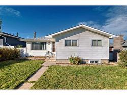 416 Tache Avenue NW Calgary, AB T2K 3R8