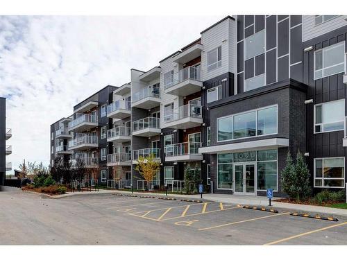 4201-550 Belmont Street Sw, Calgary, AB - Outdoor With Balcony With Facade