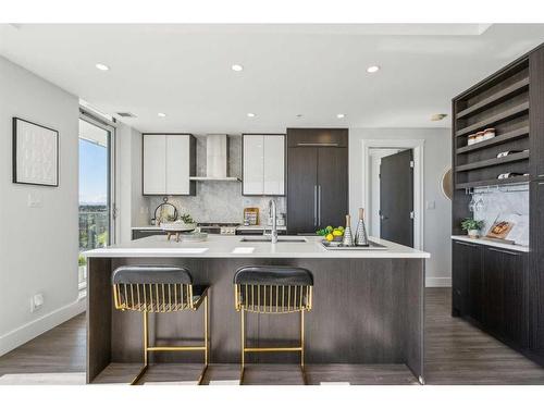 2506-930 16 Avenue Sw, Calgary, AB - Indoor Photo Showing Kitchen With Upgraded Kitchen