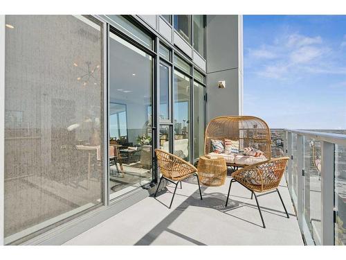 2506-930 16 Avenue Sw, Calgary, AB - Outdoor With Balcony With Exterior