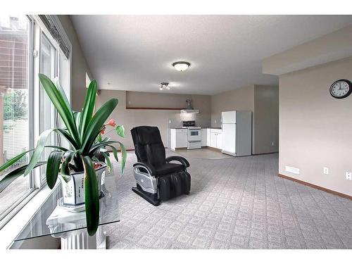 12 Panorama Hills Cove Nw, Calgary, AB - Indoor Photo Showing Other Room