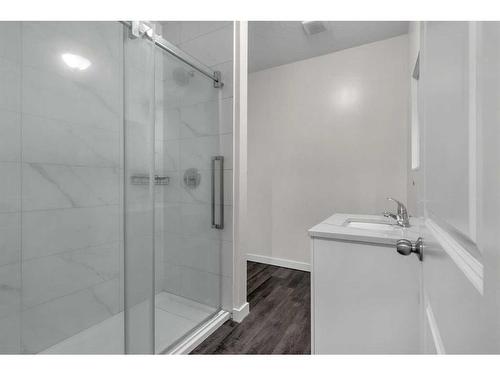 266047 16 Street East, Rural Foothills County, AB - Indoor Photo Showing Bathroom