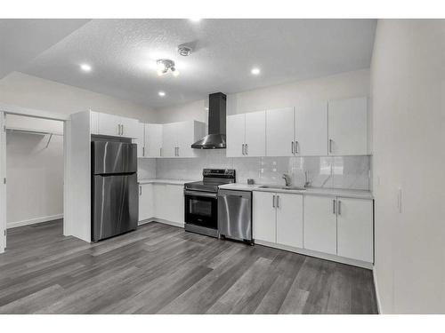 266047 16 Street East, Rural Foothills County, AB - Indoor Photo Showing Kitchen