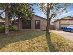 335 Bernard Mews NW Calgary, AB T3K 2H7