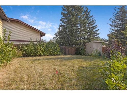 335 Bernard Mews Nw, Calgary, AB - Outdoor