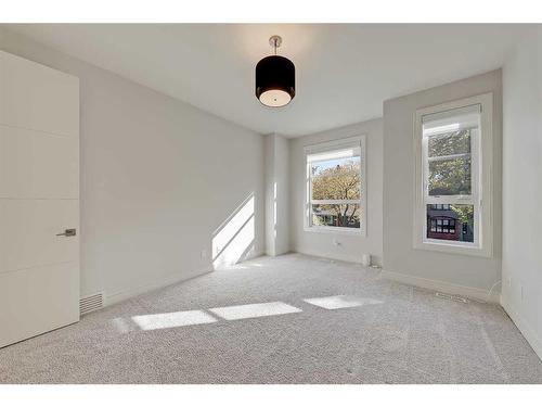 1722 47 Avenue Sw, Calgary, AB - Indoor Photo Showing Other Room