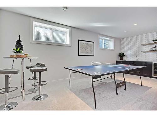 1722 47 Avenue Sw, Calgary, AB - Indoor Photo Showing Other Room