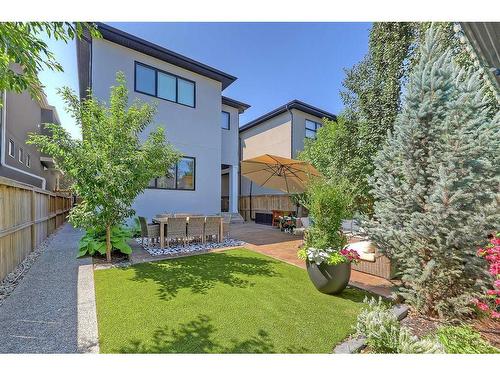 1722 47 Avenue Sw, Calgary, AB - Outdoor With Exterior