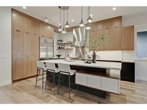 1722 47 Avenue Sw, Calgary, AB - Indoor Photo Showing Kitchen