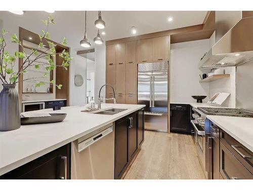 1722 47 Avenue Sw, Calgary, AB - Indoor Photo Showing Kitchen With Double Sink With Upgraded Kitchen