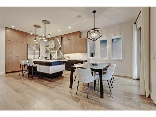 1722 47 Avenue Sw, Calgary, AB - Indoor Photo Showing Dining Room