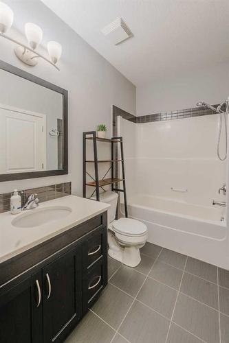 1007-250 Sage Valley Road Nw, Calgary, AB - Indoor Photo Showing Bathroom