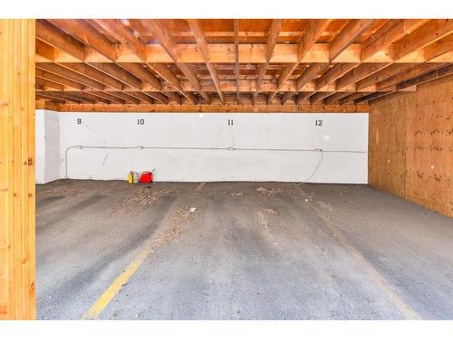 204-2317 17B Street Sw, Calgary, AB - Indoor Photo Showing Garage