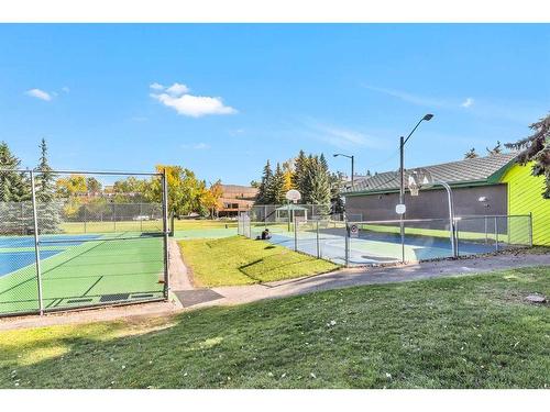 204-2317 17B Street Sw, Calgary, AB - Outdoor With Backyard