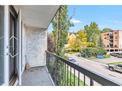 204-2317 17B Street Sw, Calgary, AB - Outdoor