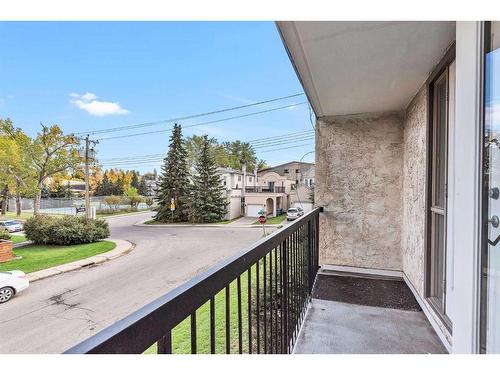 204-2317 17B Street Sw, Calgary, AB - Outdoor