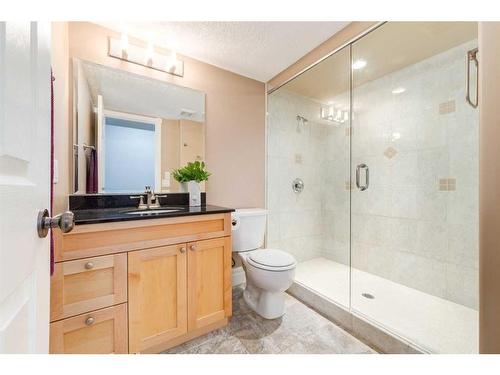 31 Country Lane Terrace, Rural Rocky View County, AB - Indoor Photo Showing Bathroom