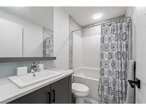 2104-100 Walgrove Court Se, Calgary, AB - Indoor Photo Showing Bathroom