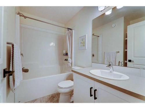 340 Kingsmere Way Se, Airdrie, AB - Indoor Photo Showing Bathroom