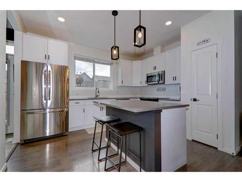 340 Kingsmere Way Se, Airdrie, AB - Indoor Photo Showing Kitchen With Stainless Steel Kitchen With Upgraded Kitchen