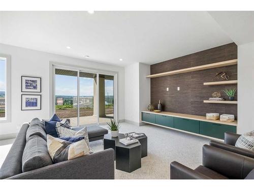 3343 Varna Crescent Nw, Calgary, AB - Indoor Photo Showing Living Room